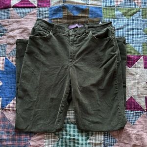 GLORIA VANDERBILT CORDUROY GREEN PANTS